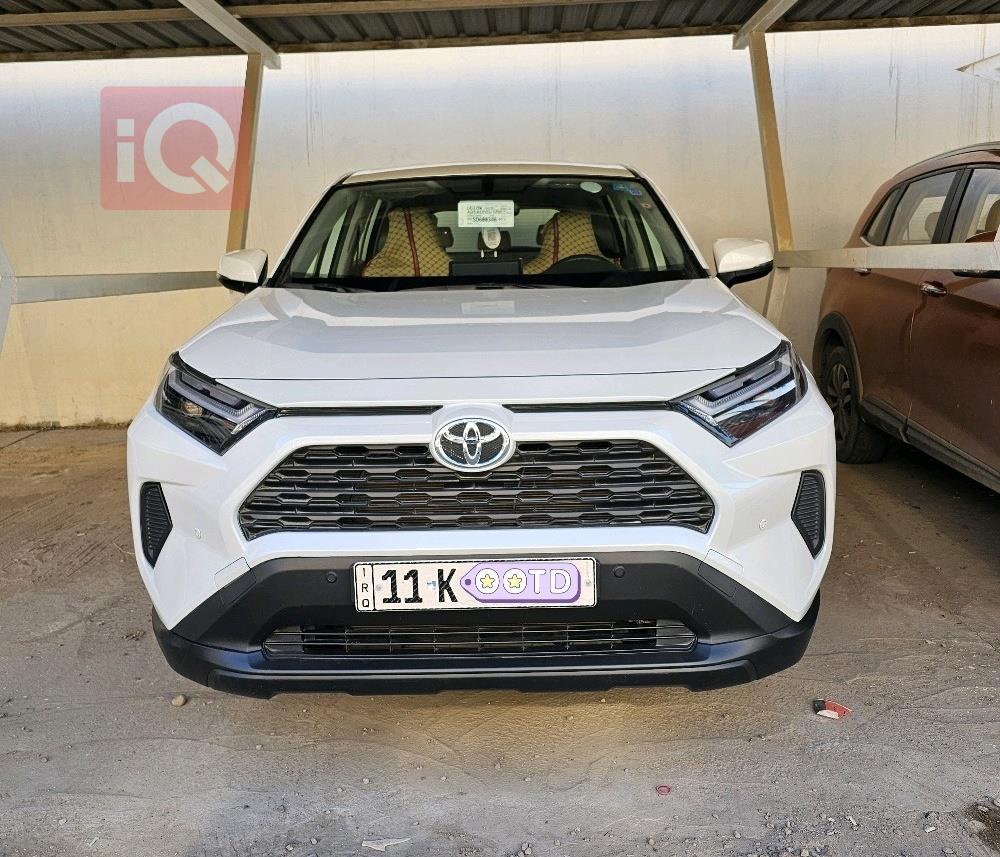 تۆیۆتا ڕاڤ 4